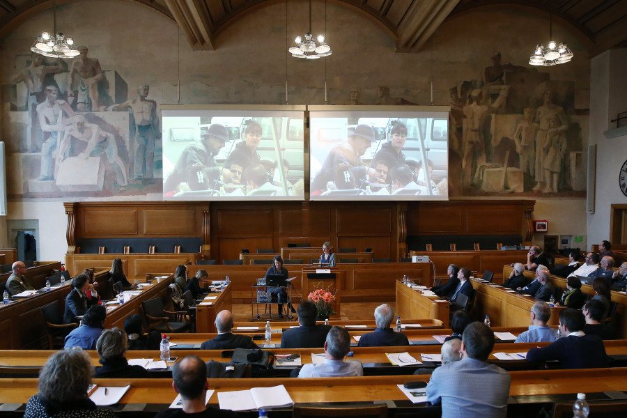 Dieses Bild zeigt die Fachtagung im Rathaus Bern